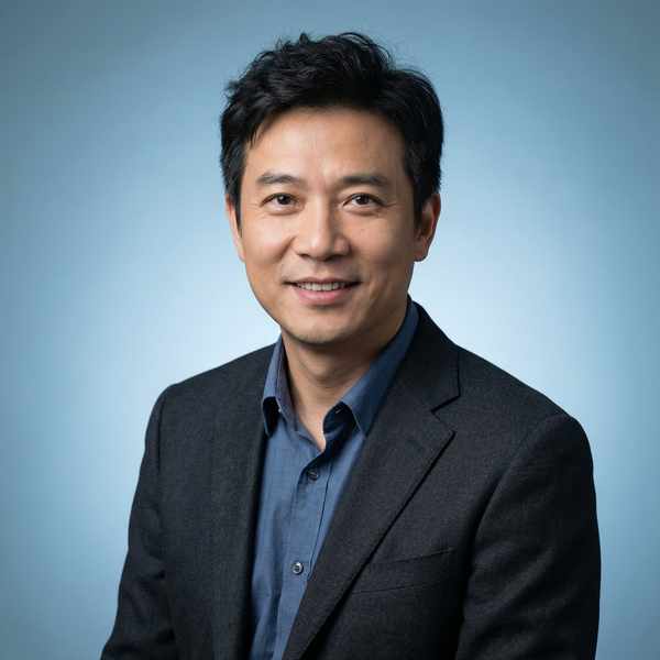 17c一起草导演顾问陈明远